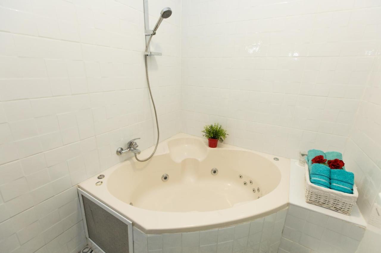 Leyad Hashmura Lodging Yesud HaMa'ala Kültér fotó