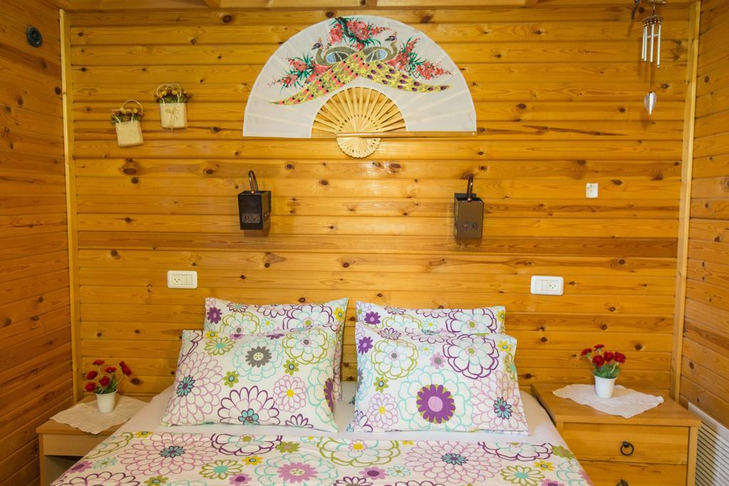 Leyad Hashmura Lodging Yesud HaMa'ala Kültér fotó