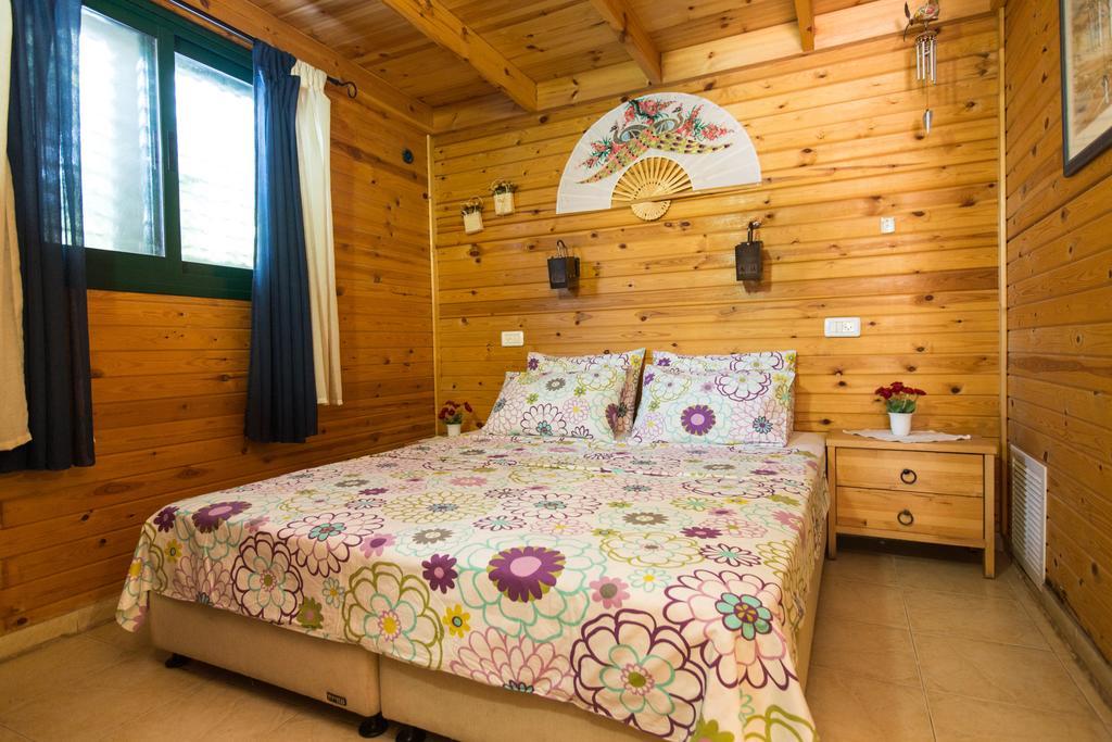 Leyad Hashmura Lodging Yesud HaMa'ala Kültér fotó