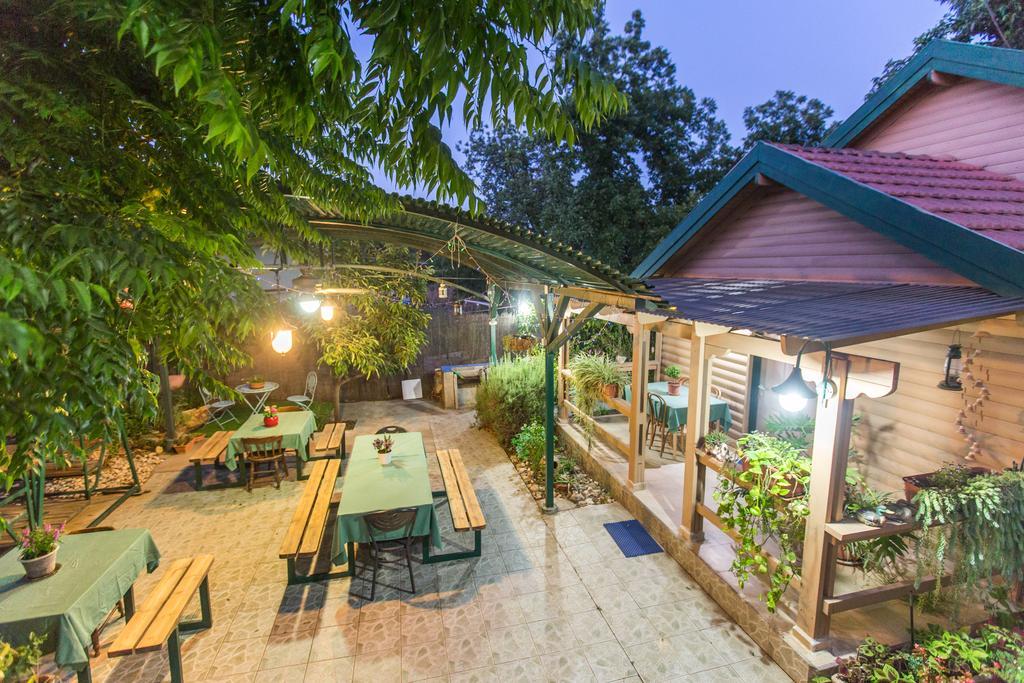 Leyad Hashmura Lodging Yesud HaMa'ala Kültér fotó